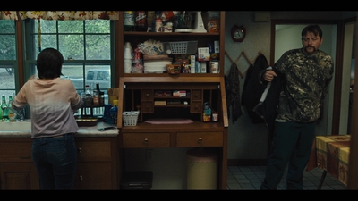 Mare_Of_Easttown_S01E01_mkv1191.jpg