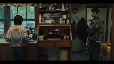 Mare_Of_Easttown_S01E01_mkv1195.jpg