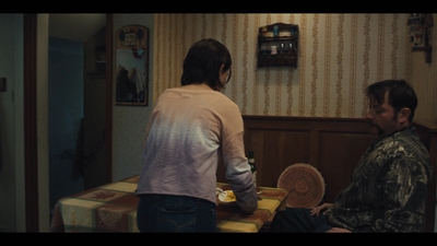 Mare_Of_Easttown_S01E01_mkv1231.jpg