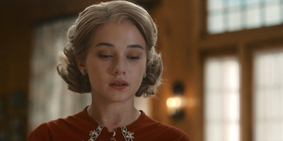 The_First_Lady_S01E10_mp46036.jpg