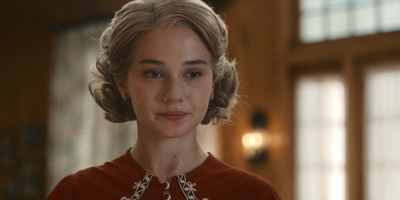 The_First_Lady_S01E10_mp46052.jpg